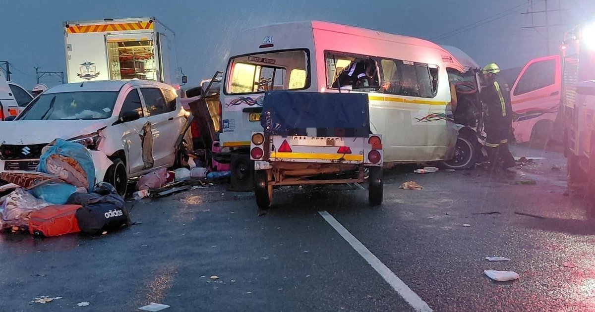 南非西開普省公路車禍增至21死　三車相撞包括兩部小巴