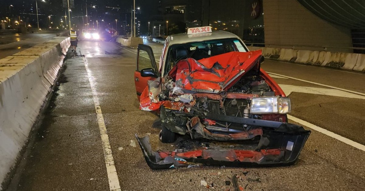 Taxi Crashes into Engineering Vehicle in Yau Ma Tei, Driver Injured