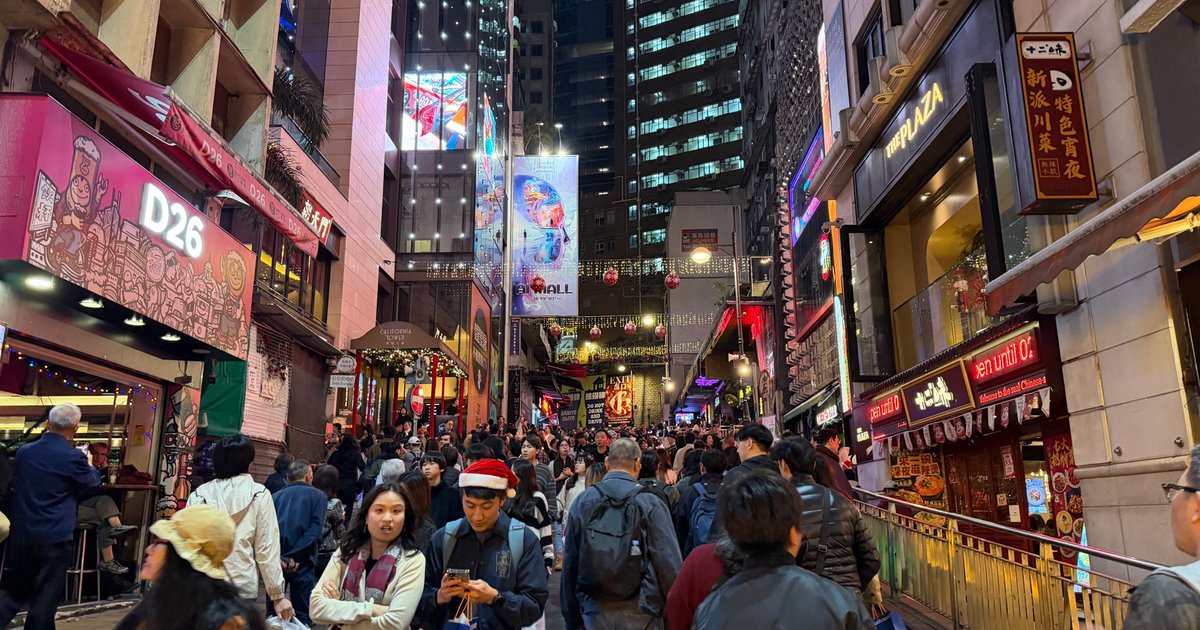 劈价出售与交易告吹 反映香港零售物业市场困境
