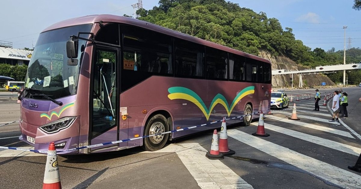 Tour Bus Driver Dies After Collapsing at Wheel in Shing Mun Tunnel