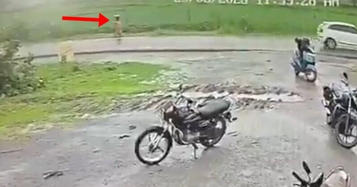 Lightning Strikes Woman Carrying Metal Pot as Rain Shield in India, Killing Her