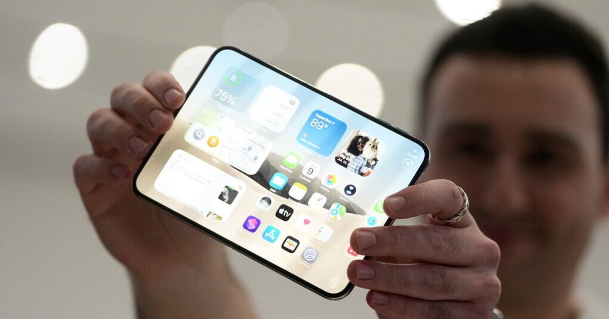 Foxconn Yield Rate Below 70% as Apple Readies First Foldable iPhone Duo