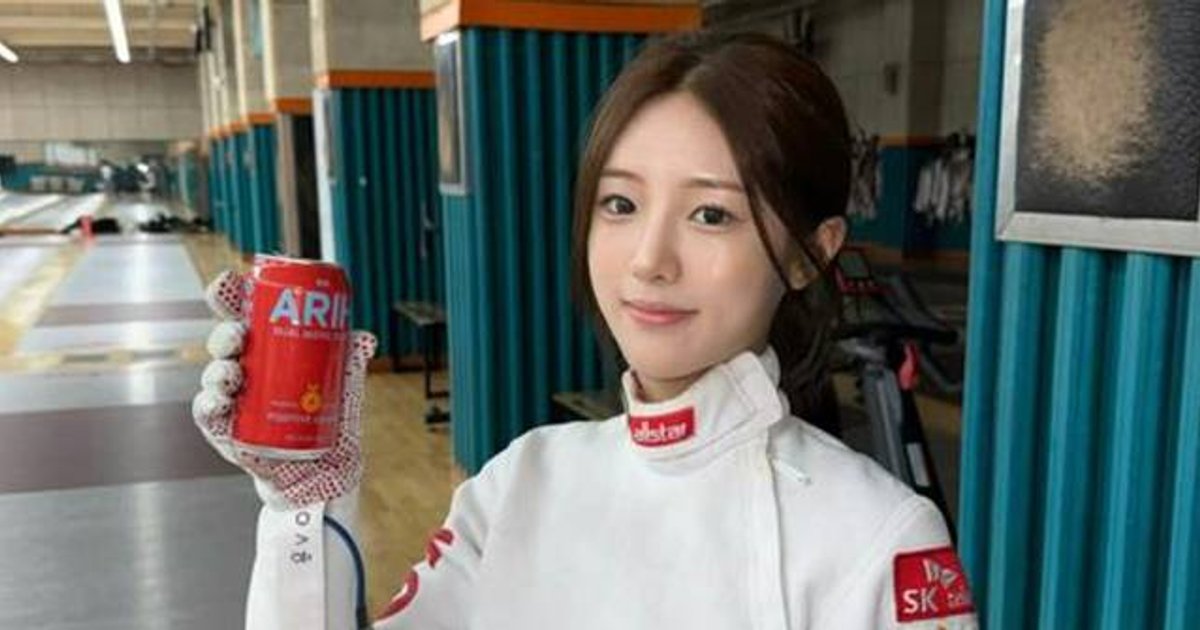 South Korean Fencing Prodigy Yang Seung-hee Turns Heads at Asian Games