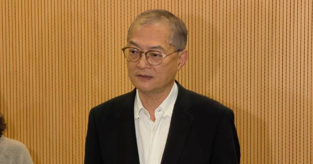 Health Chief Highlights Benefits of Public Healthcare Fee Reform
