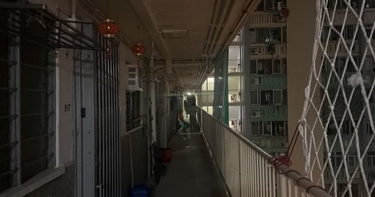 愛民邨電錶房故障冒煙 保民樓大部分單位停电