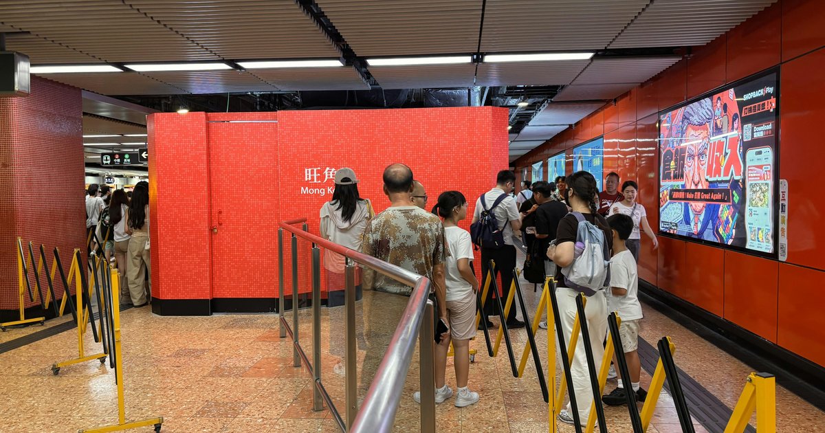 Mong Kok Station hoarding becomes surprise photo hotspot