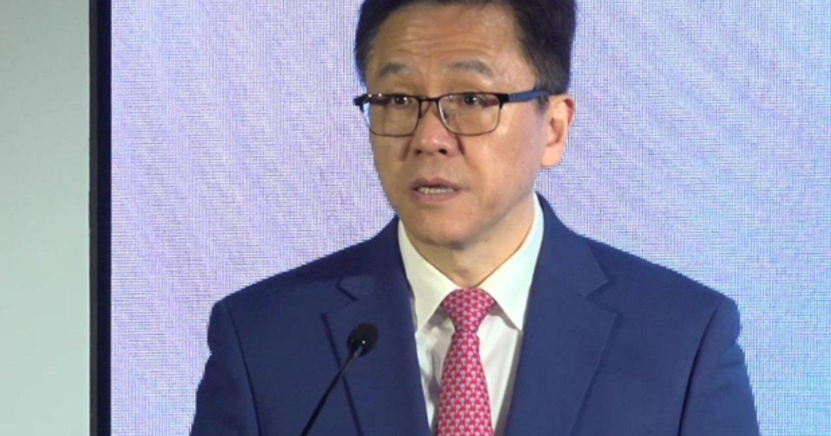 Innovation Bureau Chief Sun Dong Departs for Central Europe Tech Mission