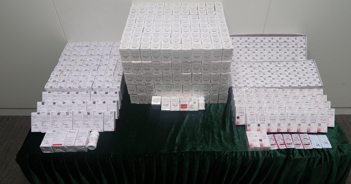 女子涉经港珠澳大桥走私逾2万件药剂制品明提堂