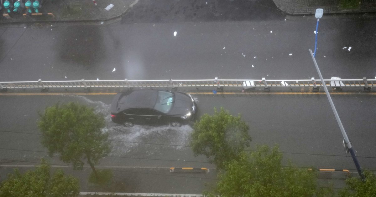 Typhoon Saudel Makes Double Landfall in China, Disrupting Transport