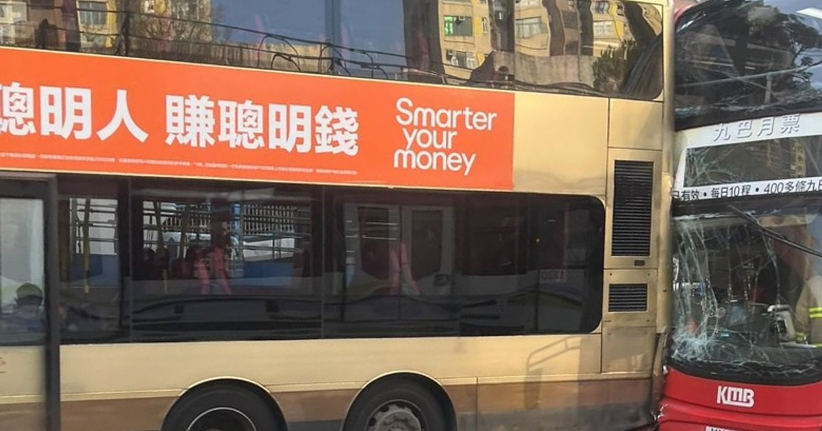 Two KMB buses collide in Tuen Mun, eight hurt