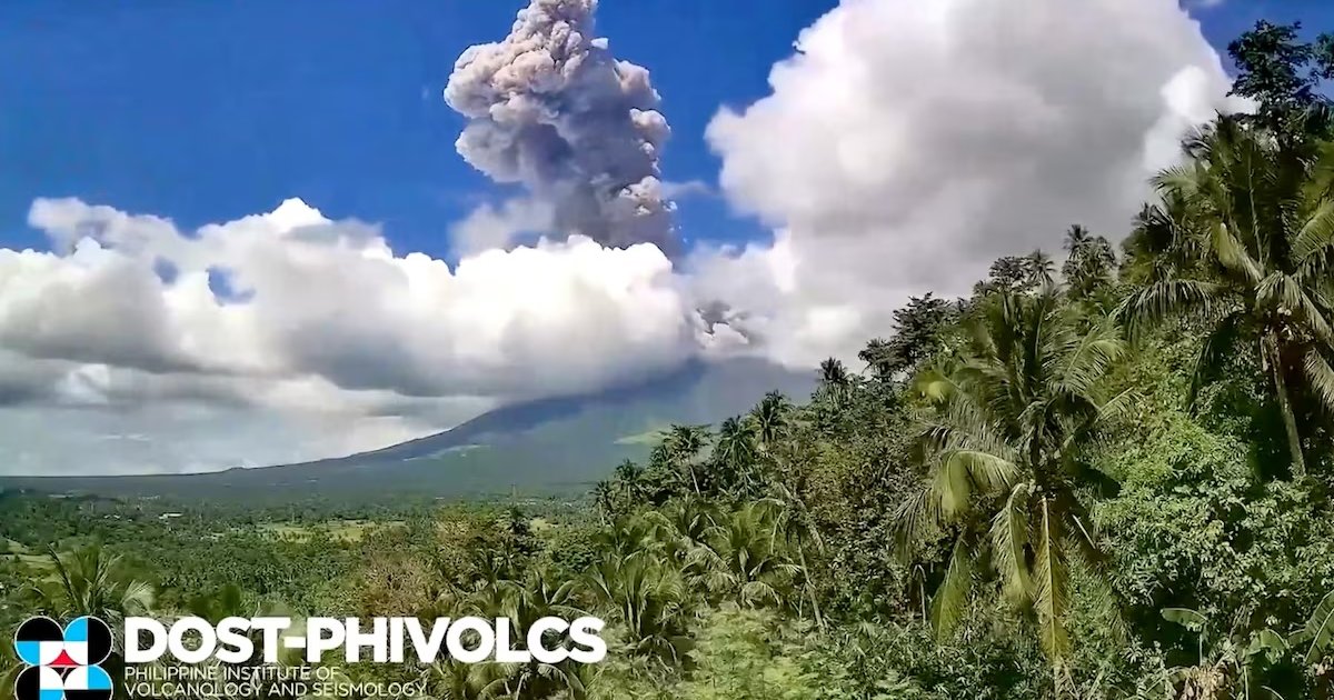 马荣火山爆发 菲律宾将警戒级别提升至第三级