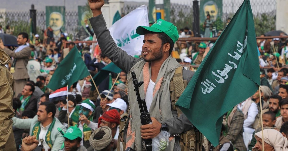 Houthi Strikes Saudi Civilian Targets, Injuring 73 as Regional Tensions Escalate