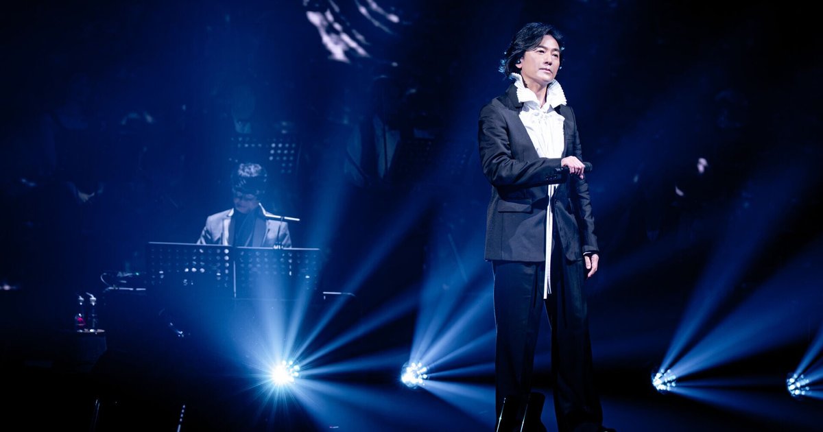 Ekin Cheng Forgets Contact Lenses at Macau Concert with Junior Singer Feanna Wong